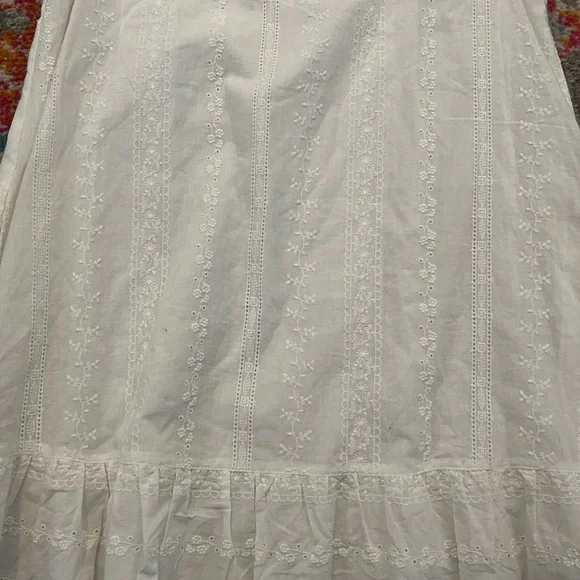 NWT ⭐️ Ellison Off White Eyelet Lace Shift Dress Size Small - Picture 6 of 16